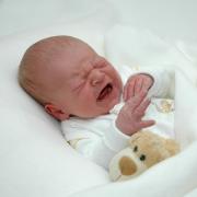 Überreizt: Schreibabys fehlt es an Entspannung (Foto)