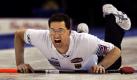 Skip Andy Kapp gibt gegen Kanada alles und feuert sein Team an. Dennoch verlieren die deutschen Curler ihr zweites Spiel mit 4:9. Foto: dpa