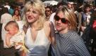 Sie waren die Inkarnation einer selbstzerstörerischen Beziehung: Courtney Love und Kurt Cobain führen eine kurze, aber turbulente Ehe. Als sie sich 1989 kennenlernen, hat Love bereits eine Drogenkarriere hinter sich, ist aber clean. Cobain konsumiert Heroin, um seine Magenschmerzen zu betäuben. So hängt auch Love bald wieder an der Nadel. Nach dem Selbstmord ihres Mannes im Jahr 1994 kann sie sich nie wirklich fangen und macht vor allem durch Drogen- und Gerichtsdramen von sich reden. Foto: ddp images