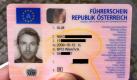 Ein Anhänger der Spaßreligion Fliegendes Spaghettimonster hat es im katholischen Österreich mit Nudelsieb auf dem Kopf auf sein Führerscheinfoto geschafft. Er habe gesehen, dass man auf Passfotos ausnahmsweise eine Kopfbedeckung tragen dürfe, wenn diese religiös begründet sei, sagte der Wiener Kirchenkritiker Niko Alm im ORF: Ich habe mir gedacht, diese Ausnahme muss für mich dann auch gelten, und habe einfach das Nudelsieb als Symbol für die Church of the flying Spaghettimonster mit hergenommen und mir eben das aufgesetzt. Foto: dpa