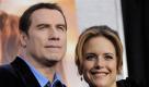 FILE - In this March 25, 2010 file photo, Kelly Preston, right, a cast member in The Last Song, arrives with her husband John Travolta at the premiere of the film in Los Angeles. (AP Photo/Chris Pizzello, file) Foto: ap