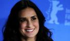 Die US-amerikanische Schauspielerin Demi Moore rauft sich gelegentlich die Haare. Ich färbe meine Haare nicht, aber ich habe ein paar graue, die reiße ich mir aus, sagte Moore, wie der Branchendienst Femalefirst berichtet. Foto: dpa