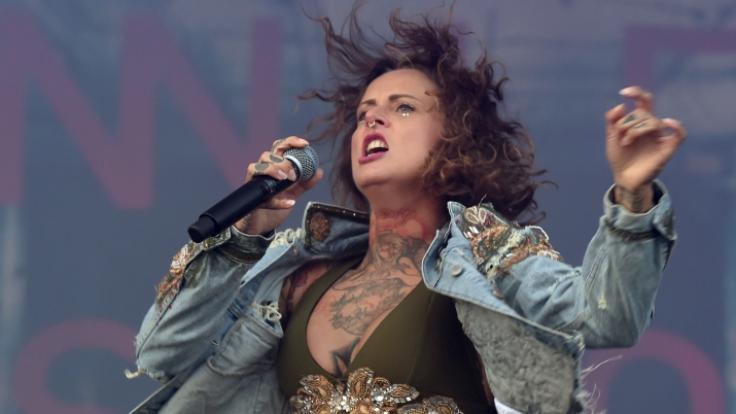 Jennifer Weist, Frontfrau der Band