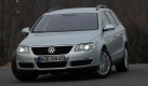 Der Basispreis der Trendline liegt beim Passat Variant TSI bei 28.550 Euro. Die zweite Ausstattungsstufe Comfortline kostet ab 29.650 Euro. Den TSI-Motor des Passat bekommt man brigens auch im Skoda Octavia Combi und im Audi A4 Avant.
 Foto: news.de
