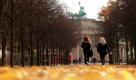 Ob Berlin oder München, zur Zeit ist es wettertechnisch ganz egal, wo man sich aufhält: In ganz Deutschland herrscht eher trübes Herbstwetter mit Temperaturen um die 13 Grad. Foto: dpa