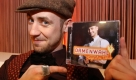 Auch als Musiker feiert Bürger Lars Dietrich (hier mit seinem 2008 erschienenen Album Damenwahl) Erfolge:Zu seinen Hits zählten Sexy Eis und Schwammalarm. Gemeinsam mit Stefan Raab und Jürgen Drews brachte er im Jahr 1995 zudem Ein Bett im Kornfeld erneut in die Charts. Für Stefan Raab schrieb er auch mehrere Liedtexte. Foto: dpa