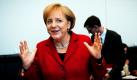 Eigentlich hätte Bundeskanzlerin Angela Merkel nicht viel zu lachen bei der CDU-Fraktionssondersitzung im Bundestag in Berlin: Die Unionsfraktion rechnet angesichts der hohen Schulden und der Euro-Hilfen mit einem harten Sparkurs in den kommenden Jahren. Foto: dpa