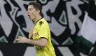 Dortmund's Robert Lewandowski of Poland celebrates after scoring during the German first division Bundesliga soccer match between VfL Borussia Moenchengladbach and BvB Borussia Dortmund Saturday, Dec. 3, 2011 in Moenchengladbach, Germany. (AP Photo/Frank Augstein) - NO MOBILE USE UNTIL 2 HOURS AFTER THE MATCH, WEBSITE USERS ARE OBLIGED TO COMPLY WITH DFL-RESTRICTIONS, SEE INSTRUCTIONS FOR DETAILS - Foto: dapd