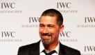 Lost-Schauspieler Matthew Fox hat nach einer Handgreiflichkeit am Wochenende einige Zeit in Polizei-Obhut verbringen müssen. Wie der US-Sender ABC News berichtet, soll sich der Schauspieler zu nächtlicher Stunde mit einer Busfahrerin angelegt haben. Es sei zu einer Schlägerei gekommen, als die Fahrerin ihn daran hinderte, den Privatbus zu besteigen.  Foto: dpa