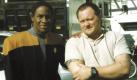 Dieser Vulkanier stammt aus der Generation nach Gene Roddenberrys Tod. Dirk Bartholomä ließ sich hier mit Tim Russ ablichten, der zur Crew des Raumschiffs Voyager gehört. In der gleichnamigen Serie, die 1995 bis 2001 gedreht wurde, spielte Russ den Vulkanier Lieutenant Commander Tuvok. Foto: Privat
