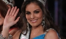 Jimena Navarrete, from the Mexican State of Jalisco, waves after winning Nuestra Belleza México 2009, 2009 Our Beauty Mexico, beauty pageant in Yucatan, southeastern Mexico, Sunday, Sept. 20, 2009. The winner of this pageant, held annually in Mexico, is chosen to represent the country in Miss Universe beauty pageant. (AP Photo/Russel Chan) Foto: ap