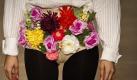 Wenn Blüten auf der Shorts sprießen, fällt Frau bestimmt auf: Fashion Week in Lissabon. Foto: Mario Cruz Foto: dpa