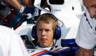 Und auch bei dem ersten Rennen war Vettel zwei Jahre früher dran als Schumacher. Nach einem schweren Unfall von Robert Kubica meldete BMW Sauber Testfahrer Sebastian Vettel als Ersatzfahrer für den Grand Prix in Indianapolis. Vettel belegte auf Anhieb Rang acht und ist damit mit 19 Jahren und 350 Tagen der jüngste Fahrer, der jemals in einem Formel-1-Rennen in die Punkteränge fuhr. Foto: imago