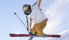 Wer auch bei Plusgraden nicht auf Freestyle im Schnee verzichten möchte, kann sich bei skiunfreundlicher Wärme auf den Pitztaler Gletzscher in Tirol zurückziehen. Eine neue Technologie aus Israel macht Kunstschnee bei Plusgraden möglich, ganz ohne Chemie. Foto: SRT-Archivbild