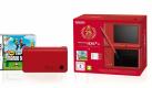 Eigentlich trägt Nintendos Star Super Mario meist einen Blaumann. Anlässlich des 25-jährigen Jubiläums feiert der Spielkonzern aber ganz in Rot - und bringt zwei besondere Konsolen-Bundles heraus. Der Nintendo DSi wird mit bekannten Mario- Symbolen tätowiert, während das ... Foto: Nintendo