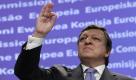European Commission President Jose Manuel Barroso speaks during a media conference at EU headquarters in Brussels, Wednesday, Oct. 19, 2011. The European Commission wants to spend tens of billions of euros (dollars) on major public work projects to link up the EU member states in a tight mesh of telecommunications, energy and transport networks. EU Commission President Jose Manuel Barroso said Wednesday the plan is to fund euro 50 billion (dollars 70 billion) of investment in crossborder initiatives over the next decade. (AP Photo/Virginia Mayo)Jose Manuel Barroso Foto: dapd