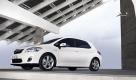 Kompakter Spritsparer:Der Toyota Auris Hybrid soll im Durchschnitt 3,8 Liter verbrauchen. (Bild: Toyota/dpa/tmn) Foto: dpa