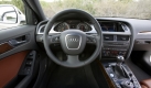 DerInnenraum prsentiert sich Audi-gem stilvoll und grorumig. Foto: news.de