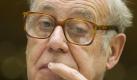 Weil der Schweizer Globalisierungskritiker Jean Ziegler in Salzburg nicht sprechen durfte, rechnete er im Internet mit den «Schönen und Reichen» ab. Foto: dpa