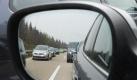Am langen Christi Himmelfahrt-Wochenende sollten sich Autofahrer auf lange Staus einstellen. Foto: Uli Deck/Archiv Foto: dpa