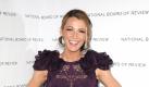 Blake Lively als Drogenbraut =

Los Angeles (dpa) - Blake Lively («Gossip Girl») würde lieber eine Drogenbraut spielen als die gute Fee. Derzeit verhandelt sie über die weibliche Hauptrolle in Oliver Stones «Savages». Der Regisseur («Wall Street: Geld schläft nicht») schreibt auch das Drehbuch über zwei Gangster aus dem kalifornischen Laguna Beach, die gezwungen werden mit mexikanischen Drogenbossen zusammenzuarbeiten, nachdem ihre gemeinsame Geliebte Ophelia gekidnappt wurde. Neben Lively könnten auch Salma Hayek und Uma Thurman noch die Rolle von Ophelia übernehmen, berichtet das US-Filmfachblatt «Variety». Aaron Johnson («Kick-Ass») und Taylor Kitsch («X-Men Origins: Wolverine») spielen die beiden Gangster, Oscar-Gewinner Benicio del Toro («Traffic») den Chef der mexikanischen Drogen-Mafia. Wenn Lively die Rolle nicht bekommt, würde sie die gute Fee in dem Remake des Kinderfilms «Zauberer von Oz» unter der Regie von Sam Raimi für Disney spielen. Derzeit dreht sie das Drama «Hick» an der Seite von Chloe Moretz und Alec Baldwin. Foto: dpa