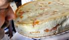 Abnehmen mit Kuchen? Das gibt es doch gar nicht. Doch. Aber eigentlich ist der Käsekuchen auch nur eine nett angerichtete Quarkspeise mit dem gewissen Etwas, die auf Genuss setzt. Nachteil: Das viele Teekochen zwischendurch, dass dazu gehört, ist anstrengend und die Verdauung findet den Kuchentag nicht ganz so prickelnd. Foto: dpa