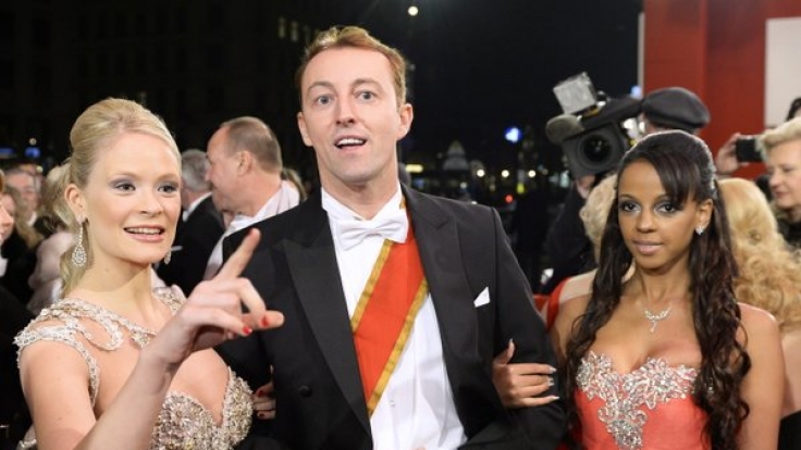 Beim Wiener Opernball 2014 war die Welt noch in Ordnung, als Prinz Mario-Max zu Schaumburg-Lippe mit Freundin Kat von Boe (links) auftrat.