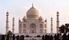 Das Taj Mahal im indischen Agra ist eines der Wahrzeichen Indiens. Sha Jahan ließ es im Gedenken an seine Hauptfrau Mumtaz Mahal errichten.  Foto: ddp/Marlies Moeller 