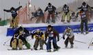 Wagemutige Männer haben ihren Spaß beim 36. Cowboy Downhill Skiing in Steamboat Springs, Colorado. Foto: ap