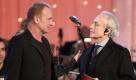 Der britische Musiker Sting (l.) und der spanische Tenor José Carreras auf der Bühne der der José-Carreras-Gala. Foto: ddp