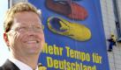 Auch 2002 keilte er gegen die Regierung: Das rot-grüne Kabinett widerspricht allen Lehrsätzen der Mathematik: Die Summe von Nullen kann durchaus eine stattliche Zahl erreichen, sagte Westerwelle im Februar beim politischen Aschermittwoch in Passau. Foto: dpa