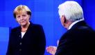 Merkel oder Steinmeier? Im TV-Duell Mitte September schafft Vizekanzler Frank-Walter Steinmeier noch ein Unentschieden. Bei den Wahlen am 27. September hängt Angela Merkels CDU die Sozialdemokraten dann ab und bildet mit der erstarkten FDP die neue Regierung. Foto: ddp