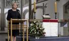 Nordrhein-Westfalens Ministerpraesidentin Hannelore Kraft (SPD) redete in der Salvatorkirche in Duisburg beim Trauergottesdienst für die Opfer der Massenpanik bei der Loveparade.
 Foto: ddp
