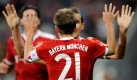 Dann Erleichterung bei den Bayern: Miroslav Klose und Philipp Lahm hatten das 1:0 vorbereitet, getroffen hatte ein Oberhausener - Eigentor. Das war ein Geschenk, was die bis dahin schwachen Münchner gut gebrauchen konnten.  Foto: dpa
