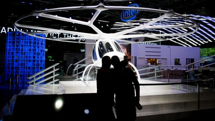 Passagier-Drohne Volocopter 2x am Stand von Intel auf der CeBIT 2018 in Hannover.