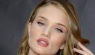 So schön sie ist, so unheimlich ist ihr Vorsatz fürs neue Jahr: Model und Schauspielerin Rosie Huntington-Whiteley will sich abgewöhnen, Selbstgespräche zu führen. So, so. Foto: AP Photo/Evan Agostini