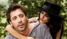 ARCHIV - Hollywood-Star Javier Bardem und seine Freundin, die Schauspielerin Penelope Cruz, in einer Szene des Films 'Vicky Cristina Barcelona' (undatiertes Handout). Die spanischen Hollywood-Stars Penélope Cruz (36) und Javier Bardem (41) haben ihre Romanze lange geheim gehalten, ebenso ihre Hochzeit. Ein Sprecher der Schauspielerin bestätigte am Dienstag (13.07.2010) der US-Zeitschrift «People», dass sich die beiden in diesem Monat auf den Bahamas das Ja-Wort gegeben haben. An der kleinen Feier in einem Privathaus hätten nur Familienangehörige teilgenommen, hieß es. Die Braut trug ein Kleid von Designer John Galliano, einem guten Bekannten der Schauspielerin. Foto: EPA/Mediapro & Gravier Productions +++(c) dpa - Bildfunk+++ 
 Foto: dpa
