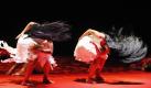 Einer der Höhepunkte der Movimentos-Festwochen 2010 in Wolfsburg wird die Uraufführung des Tanzstückes In the Black Garden der Kibbutz Contemporary Dance Company aus Israel sein. Es werden sieben international renommierte Tanz-Compagnien erwartet. Die Festwochen werden vom 29. April bis zum 13. Juni veranstaltet. Foto: dpa