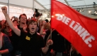 Anhaenger der Linkspartei jubeln am Sonntag (27.09.09) in der Kulturbrauerei in Berlin nach Bekanntgabe der ersten Hochrechnungen zur Bundestagswahl 2009. Ueber 62 Millionen Wahlberechtigte waren am Sonntag in Deutschland aufgerufen, den 17. Deutschen Bundestag zu waehlen.
 Foto: ddp