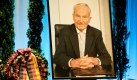 Abschied von Ex-Bertelsmann-Chef Reinhard Mohn in Gütersloh. Er war am 3. Oktober 2009 im Alter von 88 Jahren verstorben. Reinhard Mohn hatte jahrelang den Bertelsmann-Konzern geleitet und ihn zum größten Medienunternehmen Europas gemacht.
 Foto: dpa