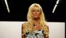 Auch vor Paris Hilton in einem Traum aus Piraten waren die Laufstege nicht sicher.

 Foto: dpa
