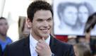 Kellan Lutz arrives at the premiere of 'The Twilight Saga: Eclipse' on Thursday, June 24, 2010 in Los Angeles.  (AP Photo/Chris Pizzello) Foto: ap
