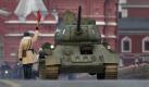 Ein legendärer sowjetischer Panzer fährt während einer Parade über den Roten Platz in Moskau. Grund für die Feierlichkeiten: Vor 70 Jahren brachen sowjetische Soldaten in Moskau zum Kampf gegen die deutsche Wehrmacht auf. Foto: dapd