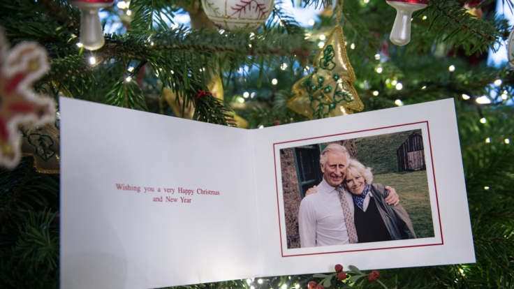Ungewöhnlich locker: Charles und Camilla senden Weihnachtsgrüße.