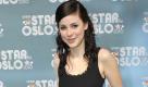 Die Teilnehmerin der Castingshow Unser Star fuer Oslo fuer den Eurovision Song Contest, Saengerin Lena Meyer-Landrut (18), posiert am Dienstag (23.02.10) in Koeln auf einem Fototermin zur Sendung. In einer Gemeinschaftsproduktion der Fernsehanstalten ARD und Pro7 wird in der Castingshow der deutsche Beitrag fuer den Eurovision Song Contest 2010 gesucht. (zu ddp- Text) (weitere Bilder unter www.ddpimages.com) Foto: Henning Kaiser/ddp Foto: ddp