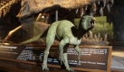 A model of Fruitadens haagarorum, described as the smallest species of dinosaur ever discovered in North America, is seen in front of the skull of a Tyrannosaurus rex at the Dinosaur Institute of the Natural History Museum of Los Angeles County, in Los Angeles Tuesday, Oct. 20, 2009. The newly identified creature weighed less than two pounds (900 grams) and stood about 4 inches (10 centimeters) tall. From head to tail, it measured a little over 2 feet (60 centimeters) long, said said Luis Chiappe, director of the Dinosaur Institute of the Natural History Museum of Los Angeles County. (AP Photo/Reed Saxon)  Foto: ap