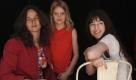 Schauspielerin Charlotte Gainsbourg (re.) mit Morgana Davies und Regisseurin Julie Bertucelli: Ihr Film The Tree ist in Cannes zum Abschlussfilm bestimmt worden. Foto: ap
