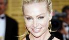 Die australische Schauspielerin Portia de Rossi will in ihren Memoiren offen über ihre frühere Magersucht und ihre jahrelangen Essstörungen schreiben. Laut People.com hat die 37-Jährige einen Buchvertrag in der Tasche. Die lesbische Schauspielerin wurde mit der Serie Ally McBeal bekannt. Foto: dpa