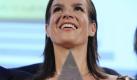 Die ehemalige Eiskunstläuferin Katarina Witt präsentiert die Goldene Sportpyramide. Witt erhielt den Preis fuer ihr sportliches Lebenswerk, ihr soziales Engagement und ihre Verdienste um das Ansehen des Eiskunstlaufs in der Welt. Foto: ddp