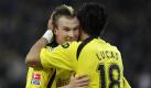 Reichlich Jubel gab es in Dortmund. Der BVB, hier Stürmer Lucas Barrios (r) und Kevin Großkreutz nach dem 2:0, fertigte Aufsteiger Nürnberg mit 4:0 ab. Foto: dpa